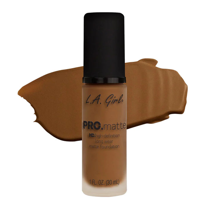 PRO Matte Foundation Nutmeg